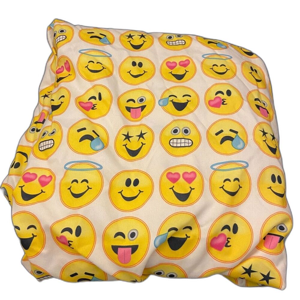 #6231 Emojination Brand Yellow Faces Twin fitted bottom sheet 100% Polyester